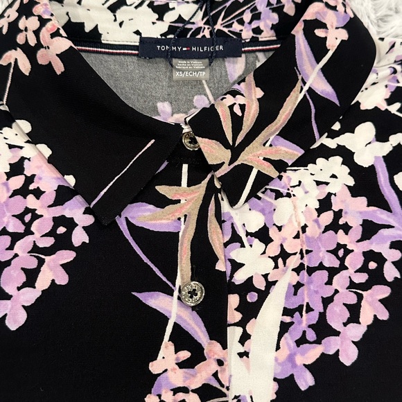 Tommy Hilfiger floral blouse. NWT. - Picture 3 of 6